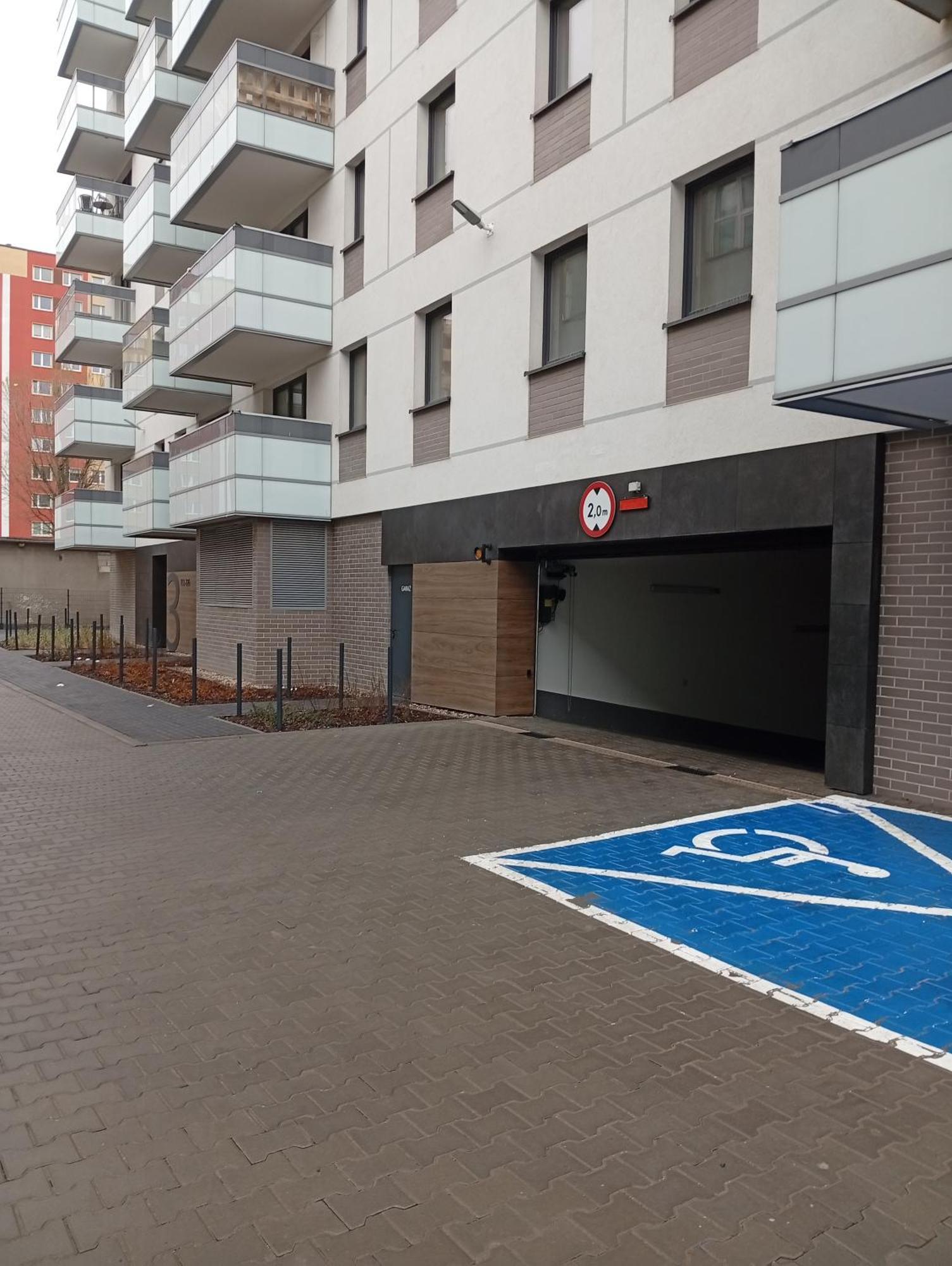 Апартаменти 38 Ciepla Centrun Z Parkingiem Podziemnym Luna Білосток